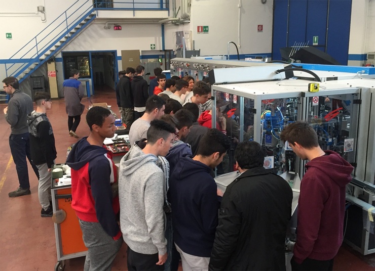 Studenti dell'ITIS Marconi in visita alla Cosberg