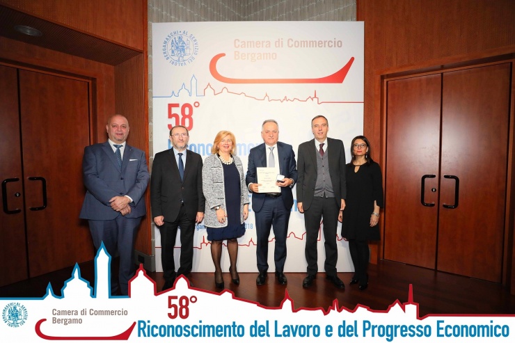 PREMIO di BENEMERENZA A GIANLUIGI VISCARDI, TRA GLI «ARTEFICI DI PROGRESSO E BENESSERE»